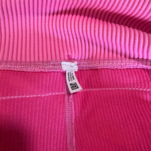 Offline by AERIE seamless corset 2” biker shorts - Picture 3 of 3